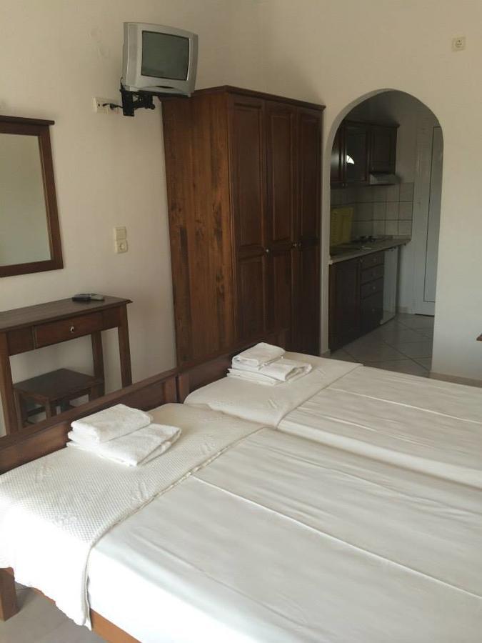 Aparthotel Gogas Palace Ammoudia Zewnętrze zdjęcie